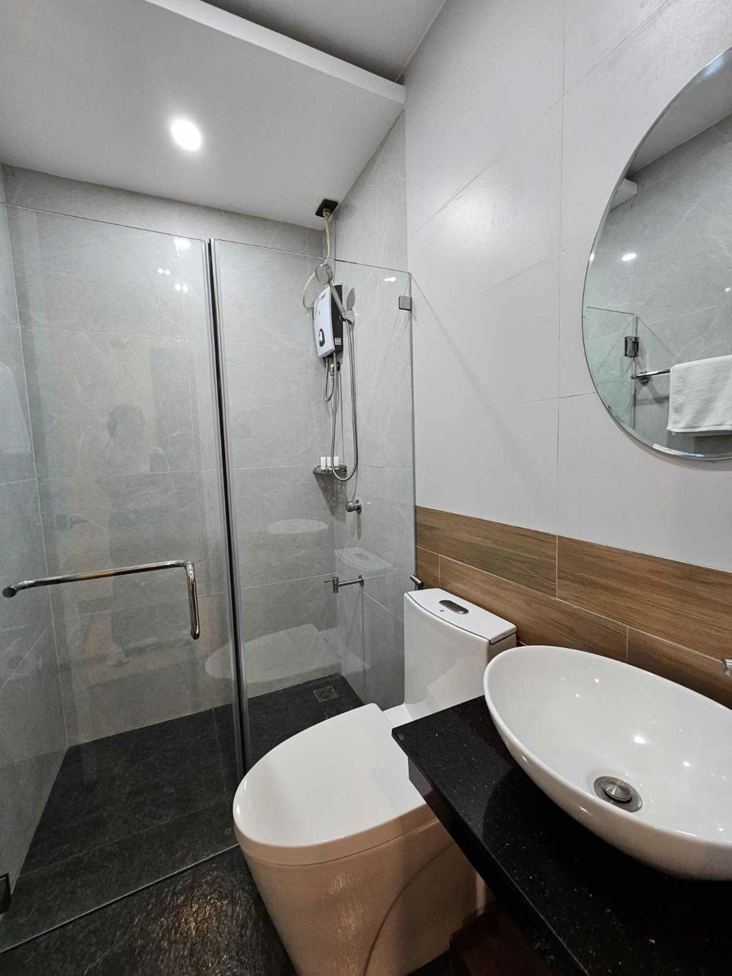 Blue Harbor Hotel Calapan 외부 사진