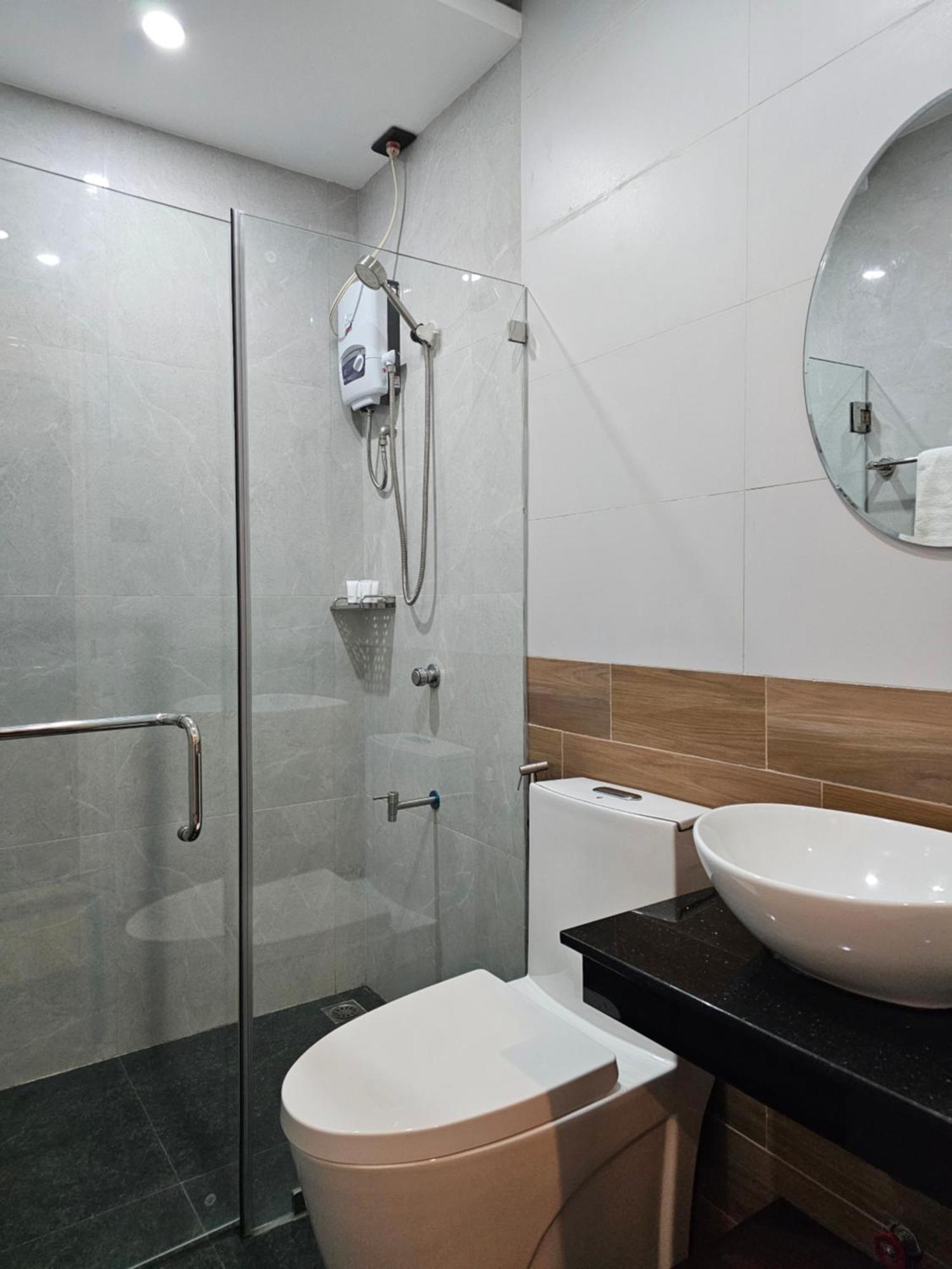 Blue Harbor Hotel Calapan 외부 사진